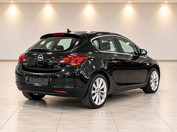 Opel Astra 4 of 18