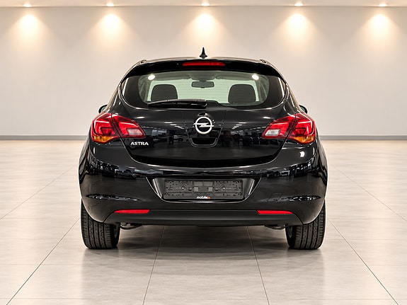 Opel Astra 5 of 18