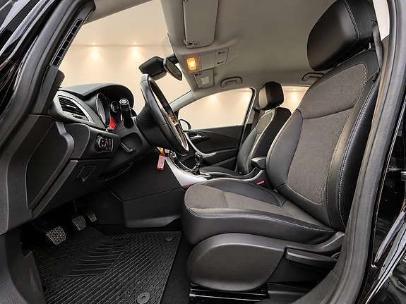 Opel Astra 10 of 18
