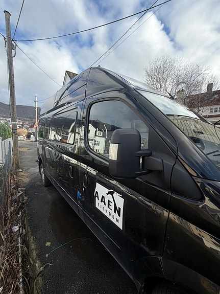 Maxus ev80 17 of 21
