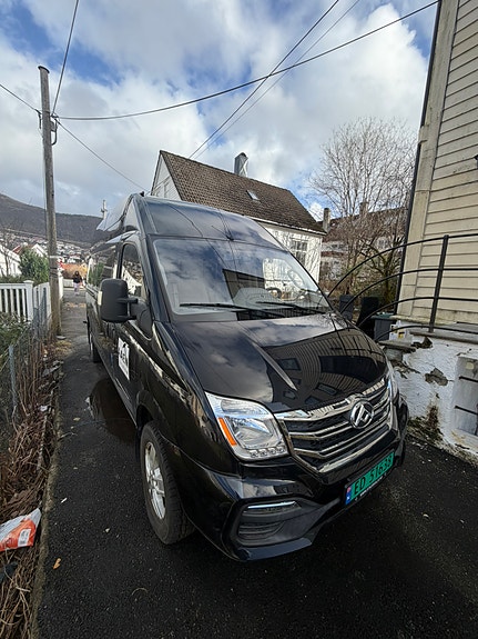 Maxus ev80 16 of 21