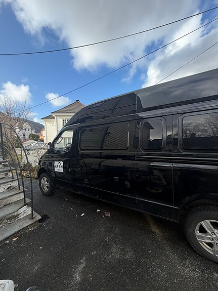 Maxus ev80 12 of 21