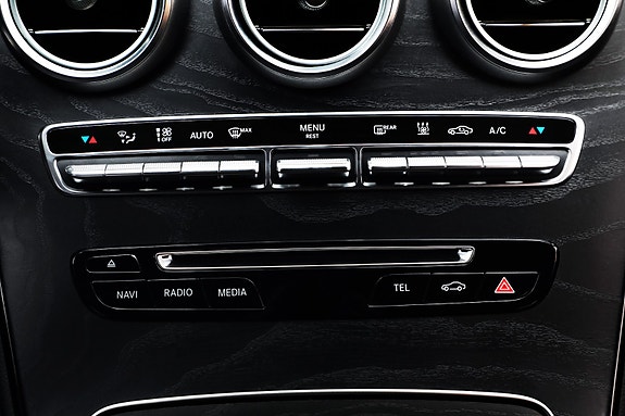 Mercedes-Benz C350 e 19 of 22