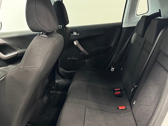 Peugeot 2008 29 of 30