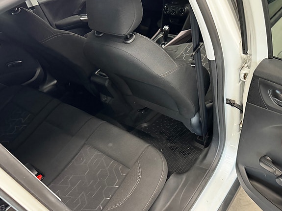 Peugeot 2008 22 of 30