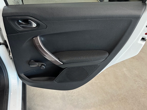 Peugeot 2008 21 of 30