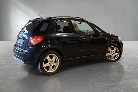 Suzuki SX4 6 of 27
