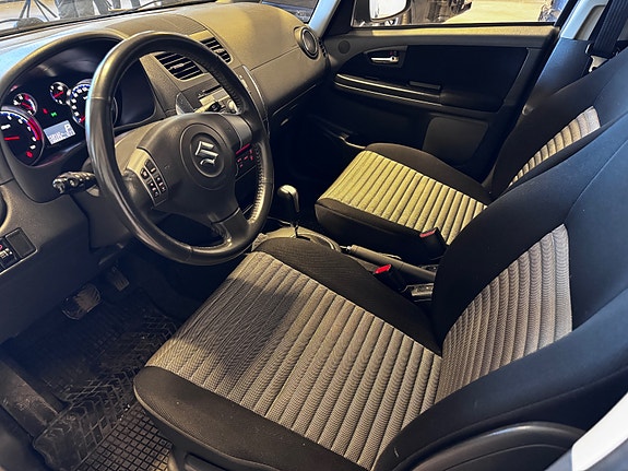 Suzuki SX4 10 of 27