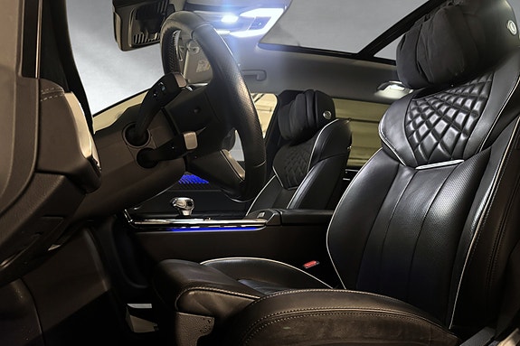 Hongqi E-HS9 13 of 30