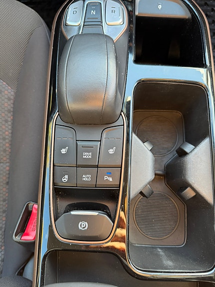 Hyundai IONIQ 20 of 20