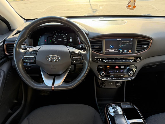 Hyundai IONIQ 13 of 20