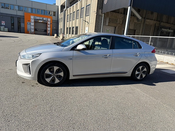 Hyundai IONIQ 2 of 20