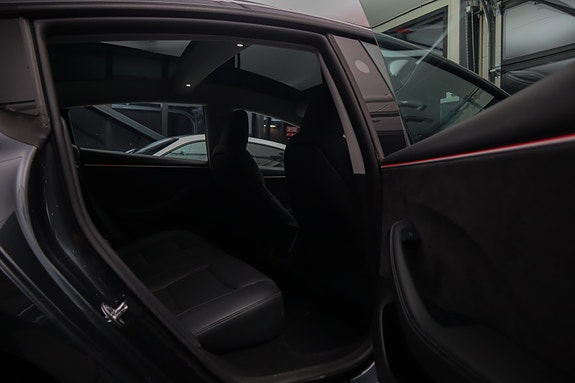 Tesla Model 3 25 of 30