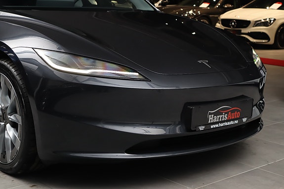 Tesla Model 3 2 of 30