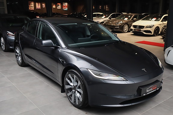 Tesla Model 3 3 of 30