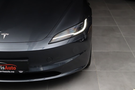 Tesla Model 3 6 of 30