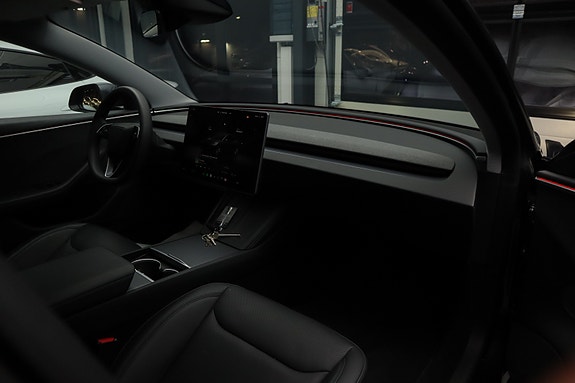 Tesla Model 3 22 of 30