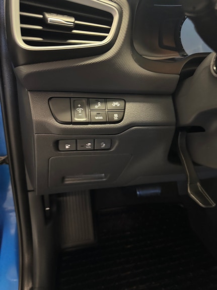 Hyundai IONIQ 18 of 23