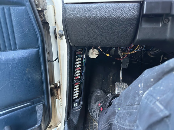 Volvo 240 24 of 30