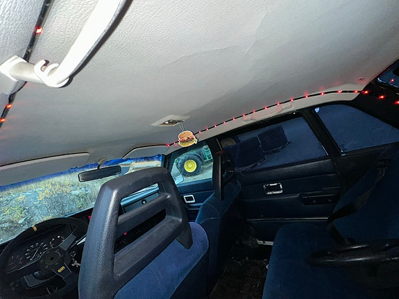 Volvo 240 21 of 30