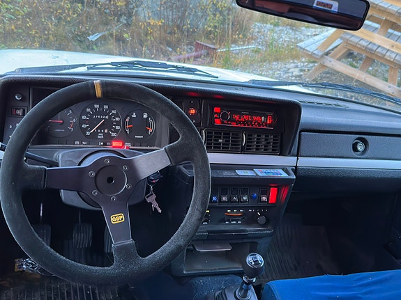 Volvo 240 19 of 30
