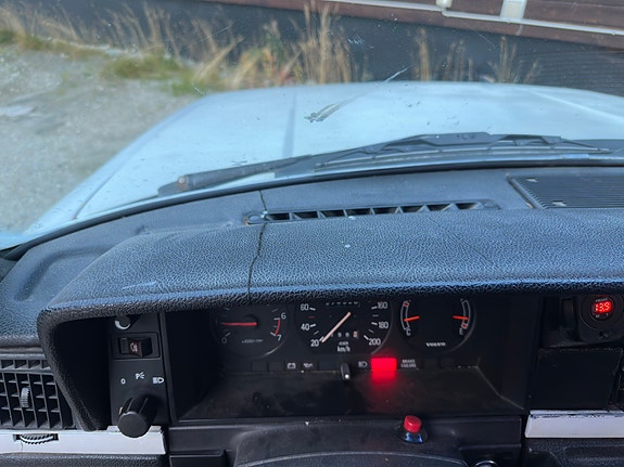 Volvo 240 28 of 30