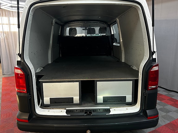 Volkswagen Transporter 12 of 30