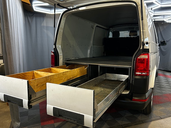 Volkswagen Transporter 14 of 30