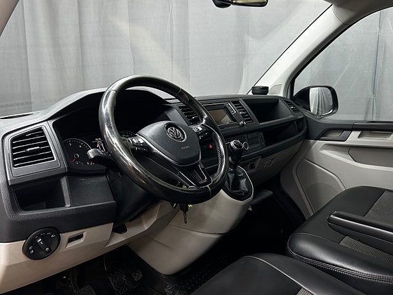 Volkswagen Transporter 22 of 30