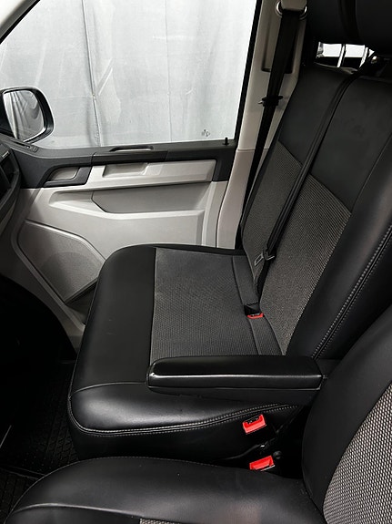 Volkswagen Transporter 19 of 30