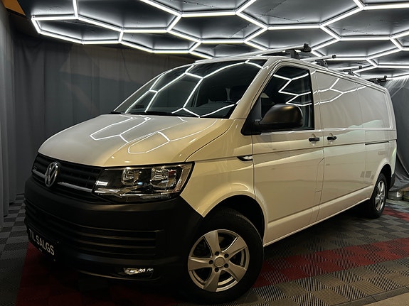 Volkswagen Transporter 8 of 30