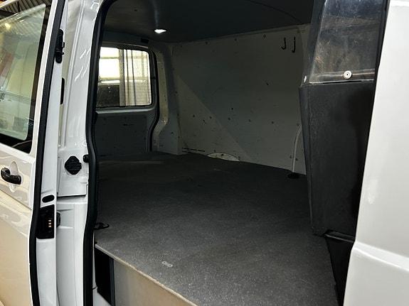 Volkswagen Transporter 11 of 30