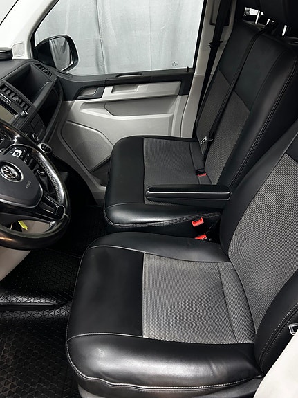 Volkswagen Transporter 18 of 30