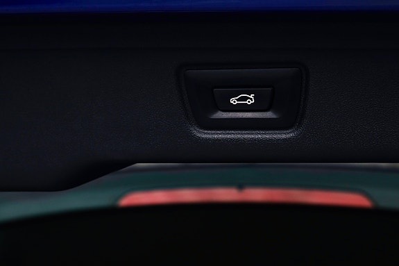 BMW 330e 9 of 26