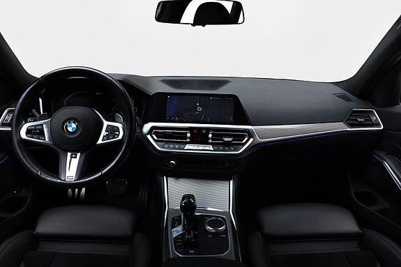 BMW 330e 16 of 26