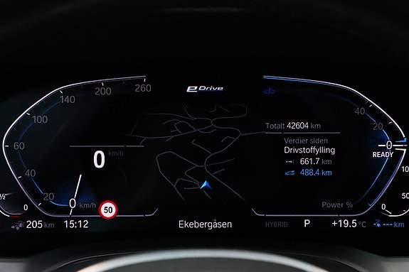 BMW 330e 18 of 26