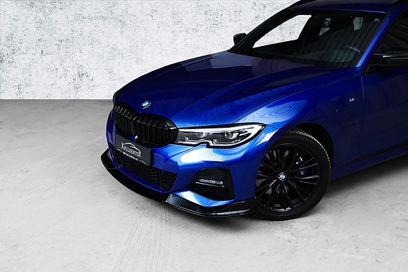 BMW 330e 3 of 26