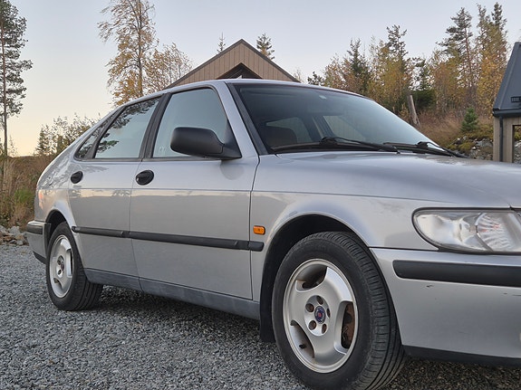 Saab 9-3 8 of 30