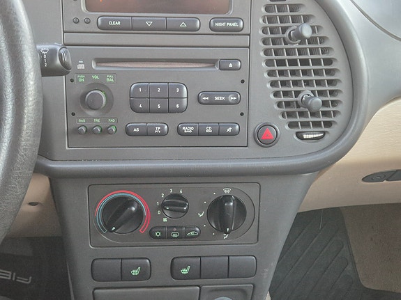 Saab 9-3 13 of 30