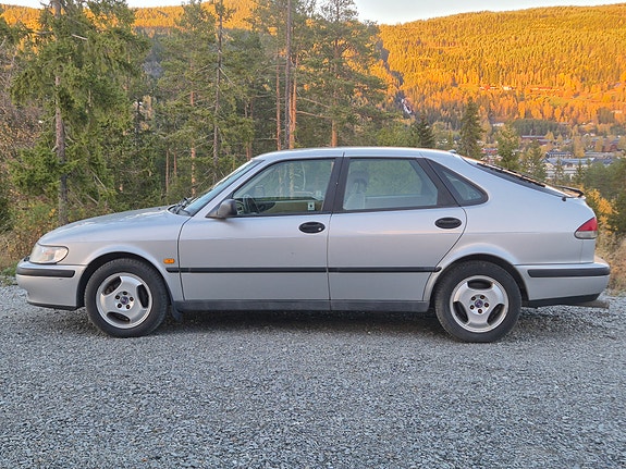 Saab 9-3 4 of 30