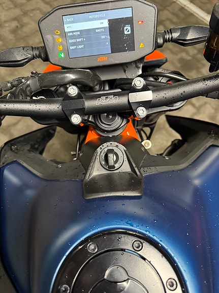 KTM 890 Duke R 26 of 30