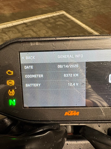 KTM 890 Duke R 22 of 30