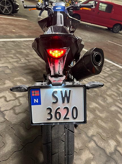 KTM 890 Duke R 16 of 30