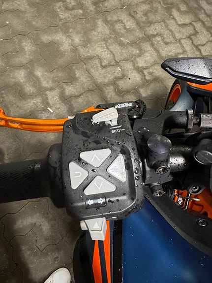 KTM 890 Duke R 19 of 30