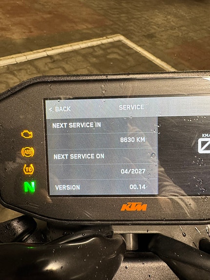 KTM 890 Duke R 23 of 30