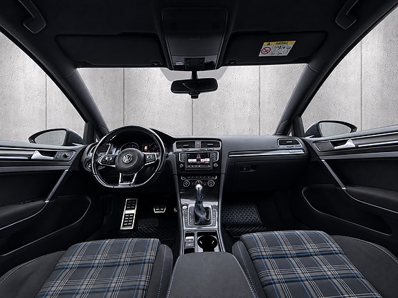 Volkswagen Golf VII 9 of 30
