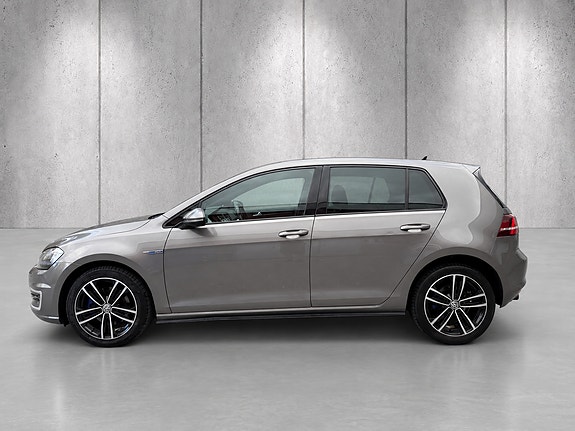 Volkswagen Golf VII 8 of 30