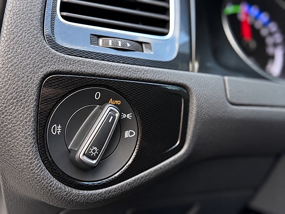 Volkswagen Golf VII 29 of 30