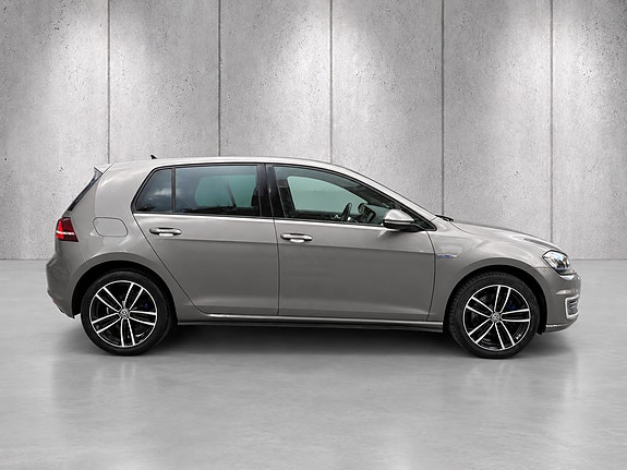 Volkswagen Golf VII 4 of 30
