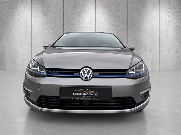 Volkswagen Golf VII 2 of 30